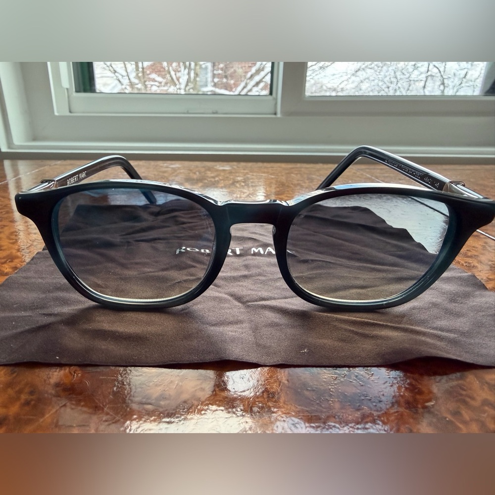 Robert Marc Dark Blue Sunglasses Blue Lenses w/ Case